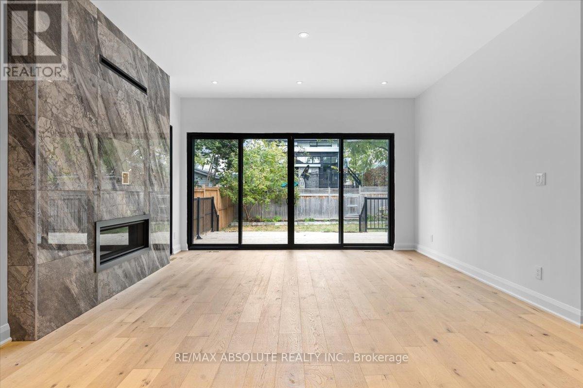 515 Roosevelt Avenue, Ottawa, Ontario  K2A 1Z9 - Photo 6 - X12947864