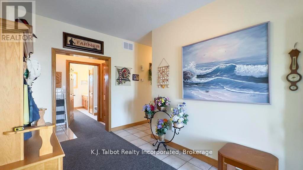 79823 Bluewater Highway, Central Huron, Ontario  N7A 3X8 - Photo 21 - X12947792