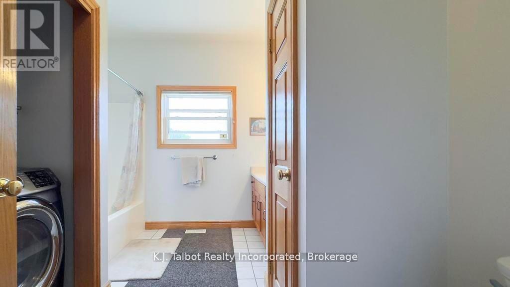 79823 Bluewater Highway, Central Huron, Ontario  N7A 3X8 - Photo 22 - X12947792