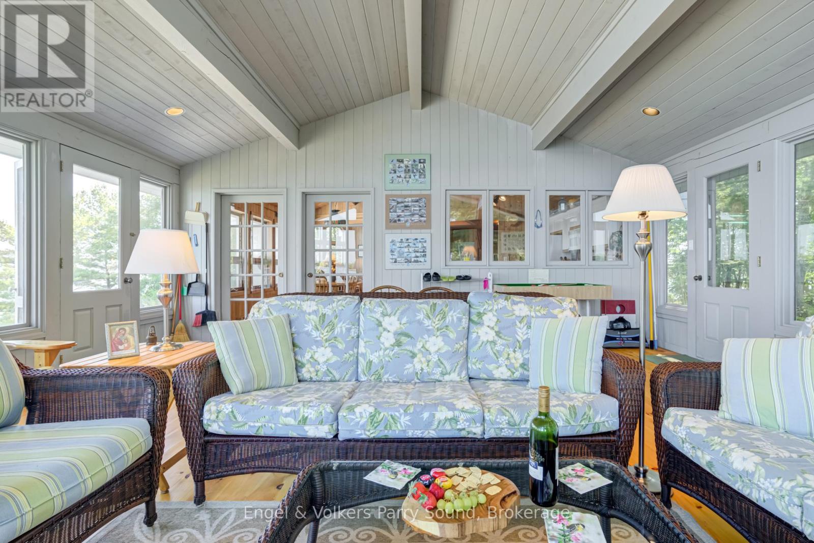 8 Island 29c, Carling, Ontario  P0G 1G0 - Photo 10 - X12947810