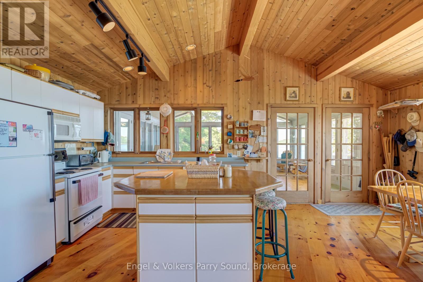 8 Island 29c, Carling, Ontario  P0G 1G0 - Photo 14 - X12947810