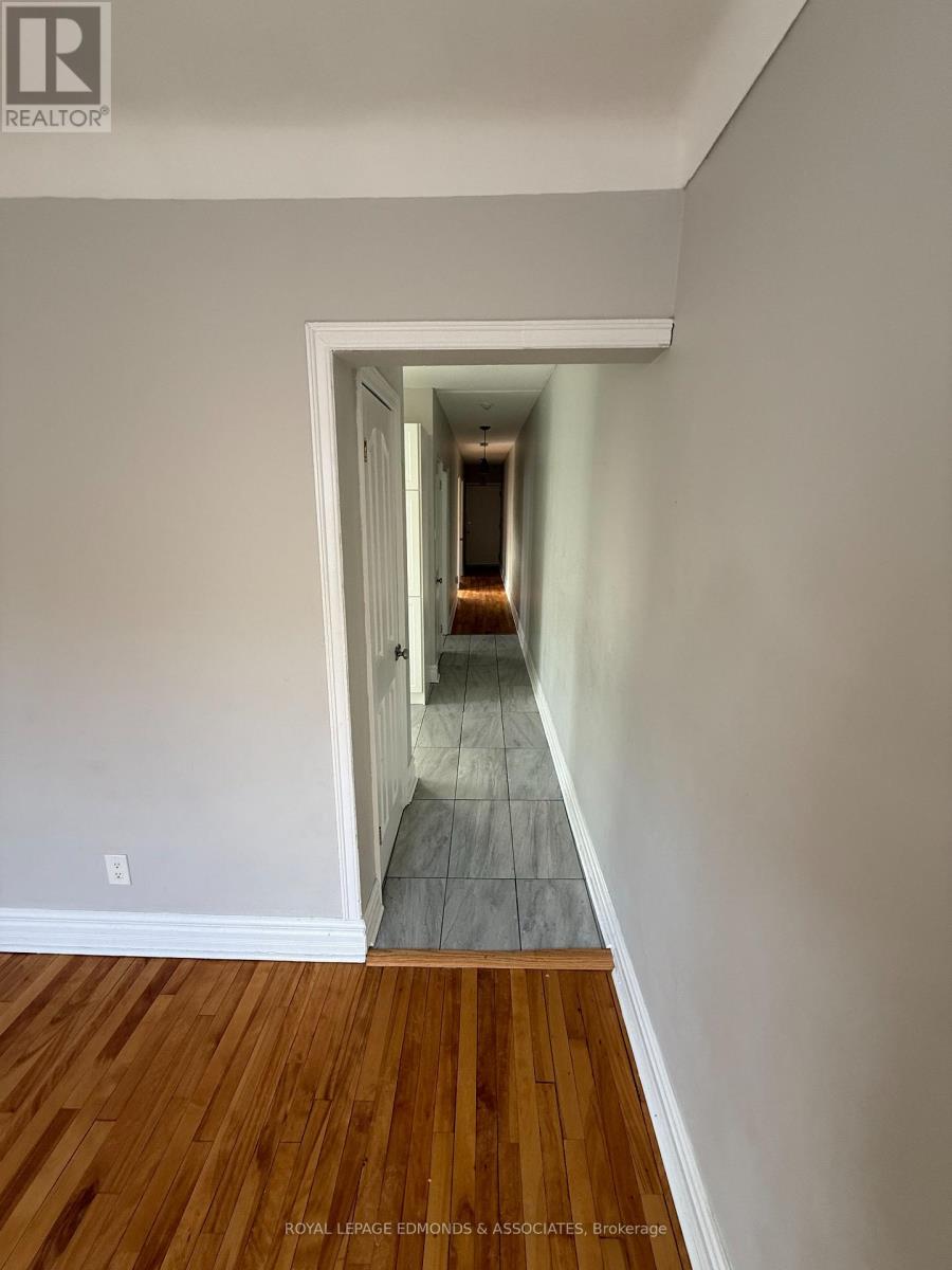 329 Richelieu Avenue, Ottawa, Ontario  K1L 6J7 - Photo 3 - X12947774