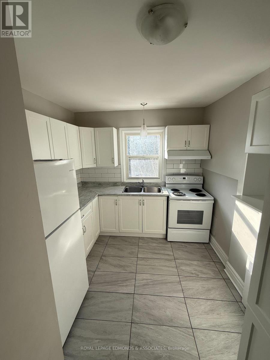 329 Richelieu Avenue, Ottawa, Ontario  K1L 6J7 - Photo 5 - X12947774