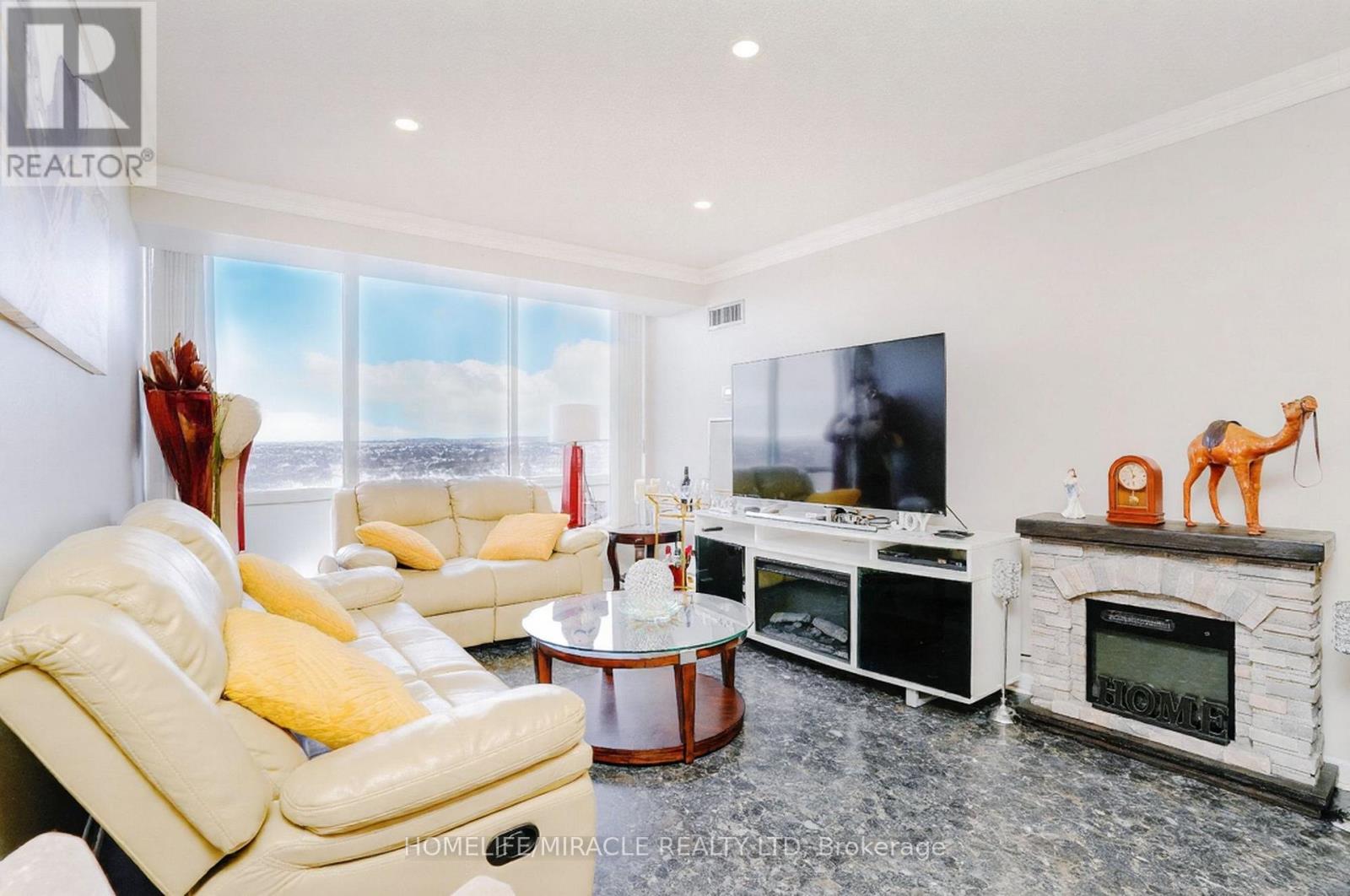 1705 - 26 HANOVER ROAD, Brampton, Ontario