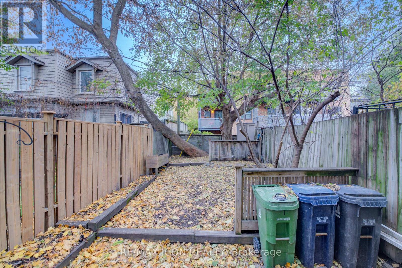 898 Eastern Avenue, Toronto, Ontario  M4L 1A4 - Photo 26 - E12947794