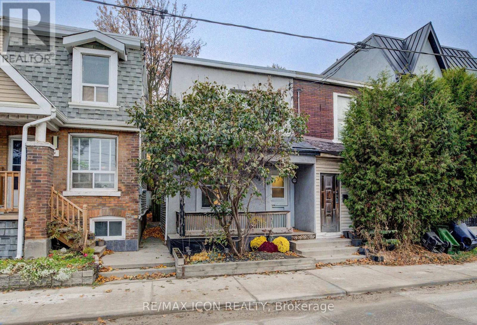 898 Eastern Avenue, Toronto, Ontario  M4L 1A4 - Photo 4 - E12947794