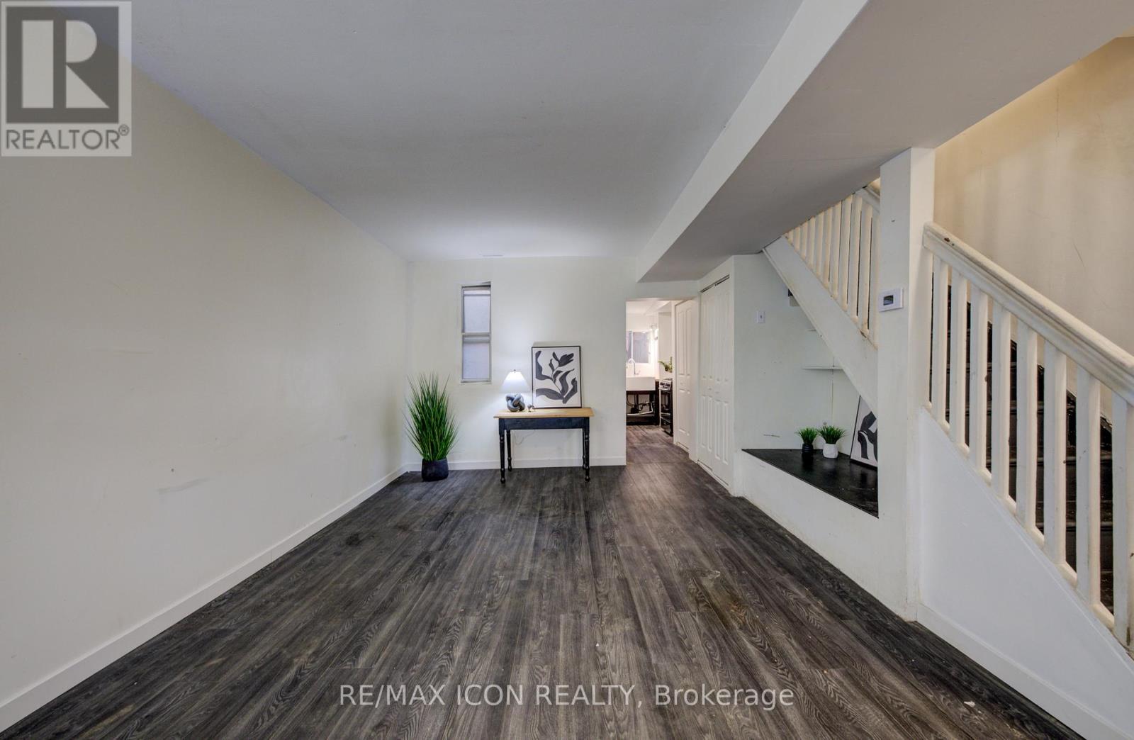 898 Eastern Avenue, Toronto, Ontario  M4L 1A4 - Photo 7 - E12947794