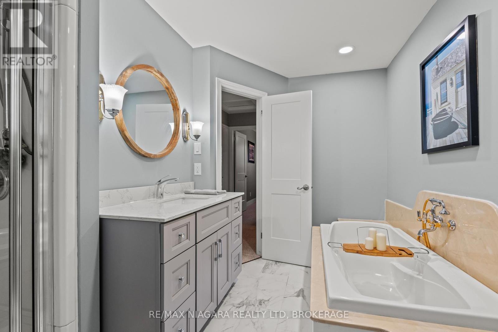 7 Garrison Village Drive, Niagara-On-The-Lake, Ontario  L0S 1J0 - Photo 15 - X12947818