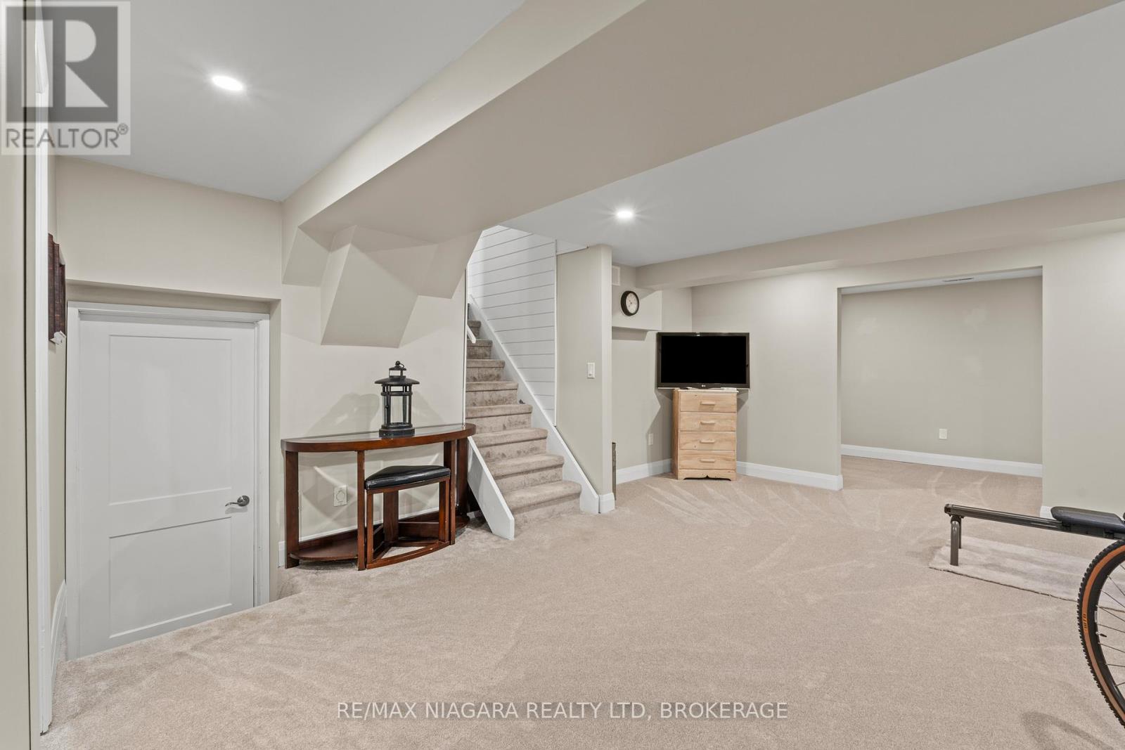 7 Garrison Village Drive, Niagara-On-The-Lake, Ontario  L0S 1J0 - Photo 20 - X12947818