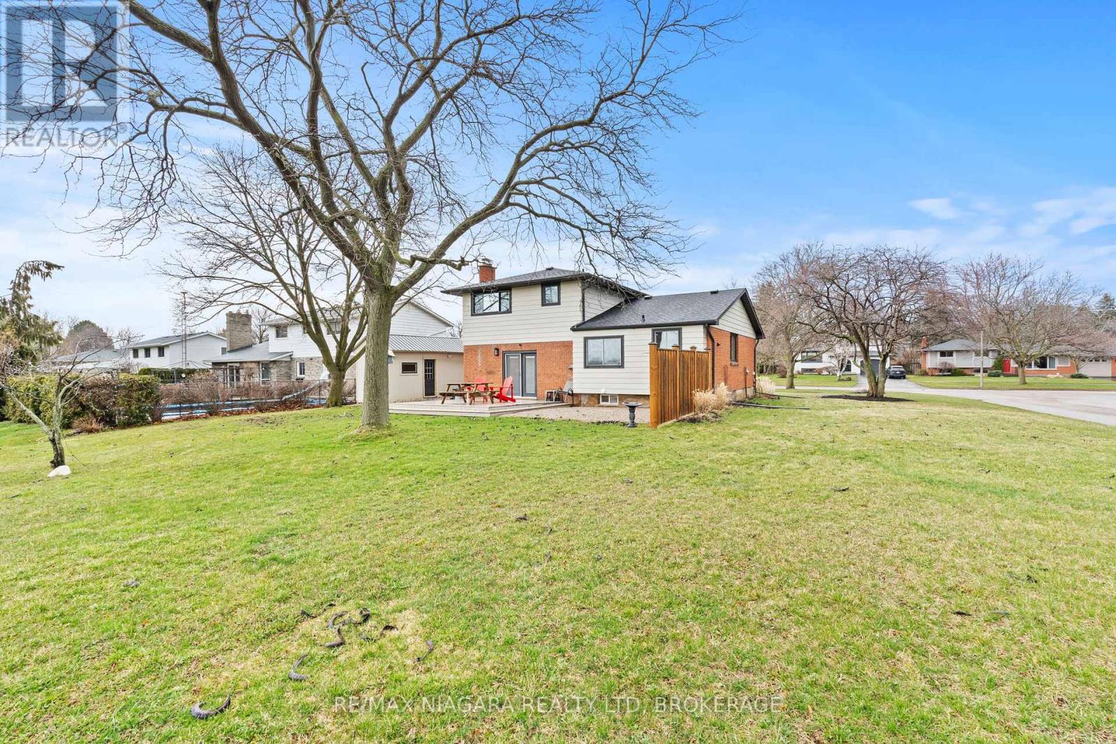 7 Garrison Village Drive, Niagara-On-The-Lake, Ontario  L0S 1J0 - Photo 24 - X12947818