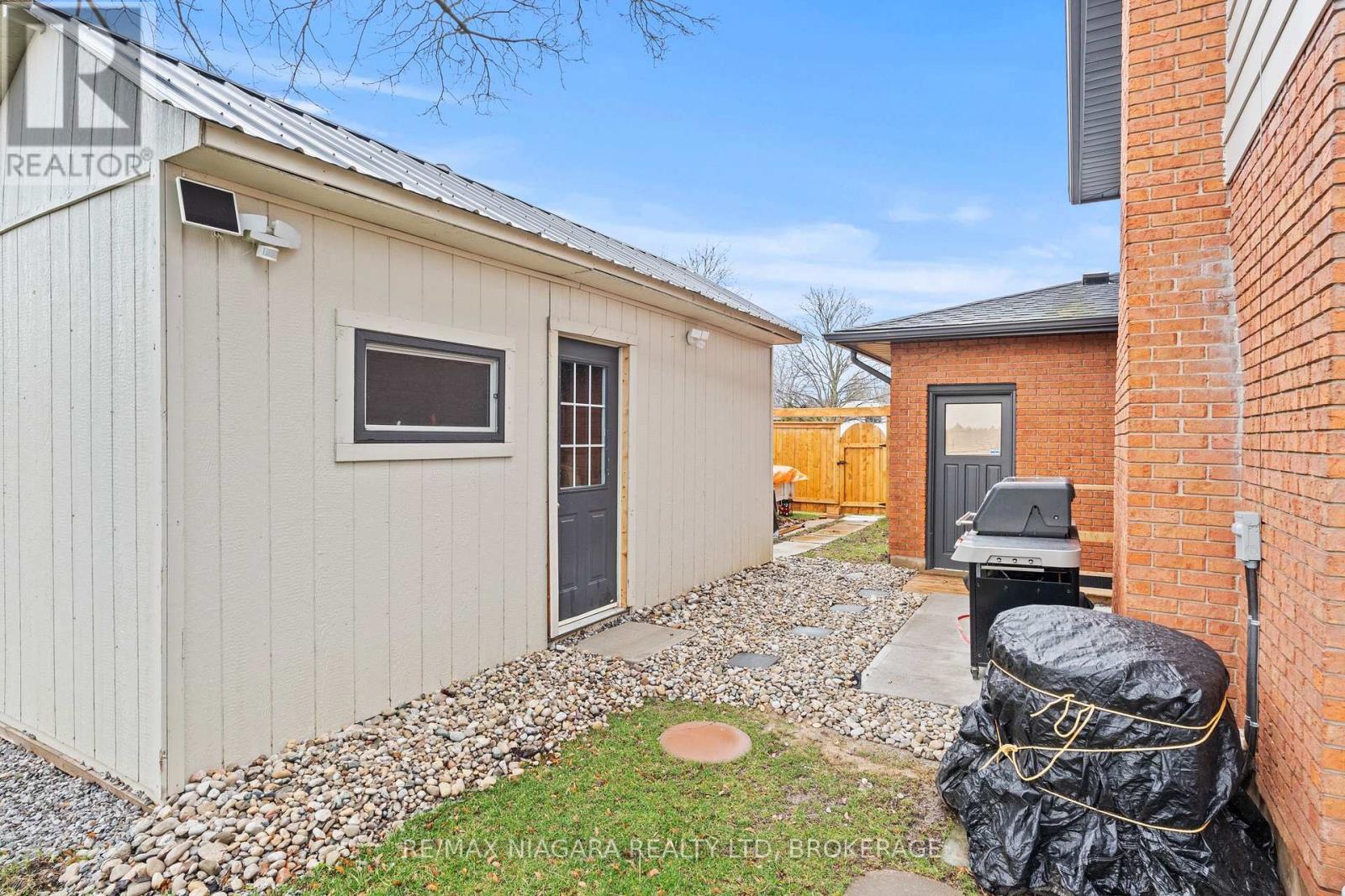 7 Garrison Village Drive, Niagara-On-The-Lake, Ontario  L0S 1J0 - Photo 27 - X12947818