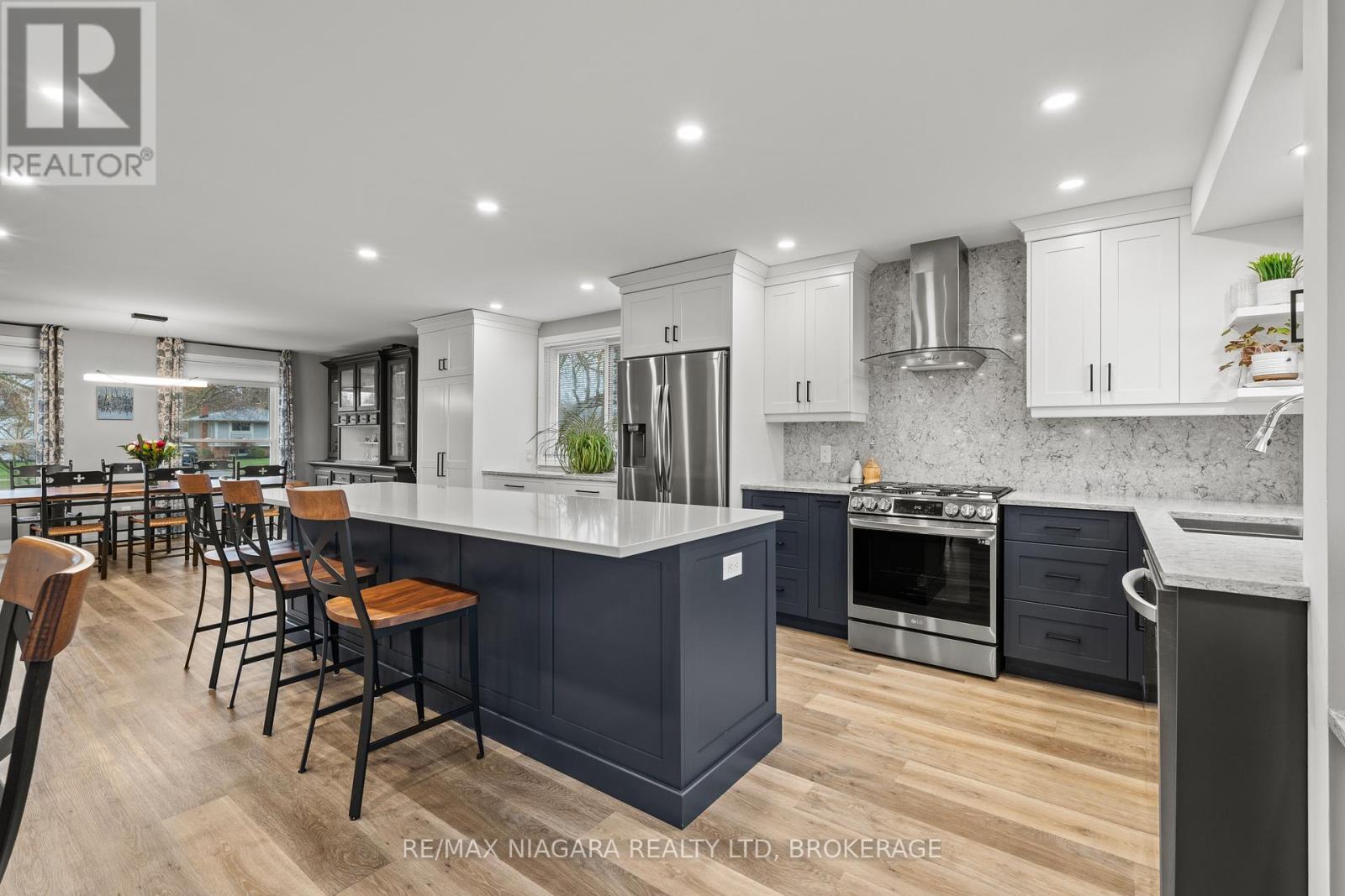 7 Garrison Village Drive, Niagara-On-The-Lake, Ontario  L0S 1J0 - Photo 7 - X12947818