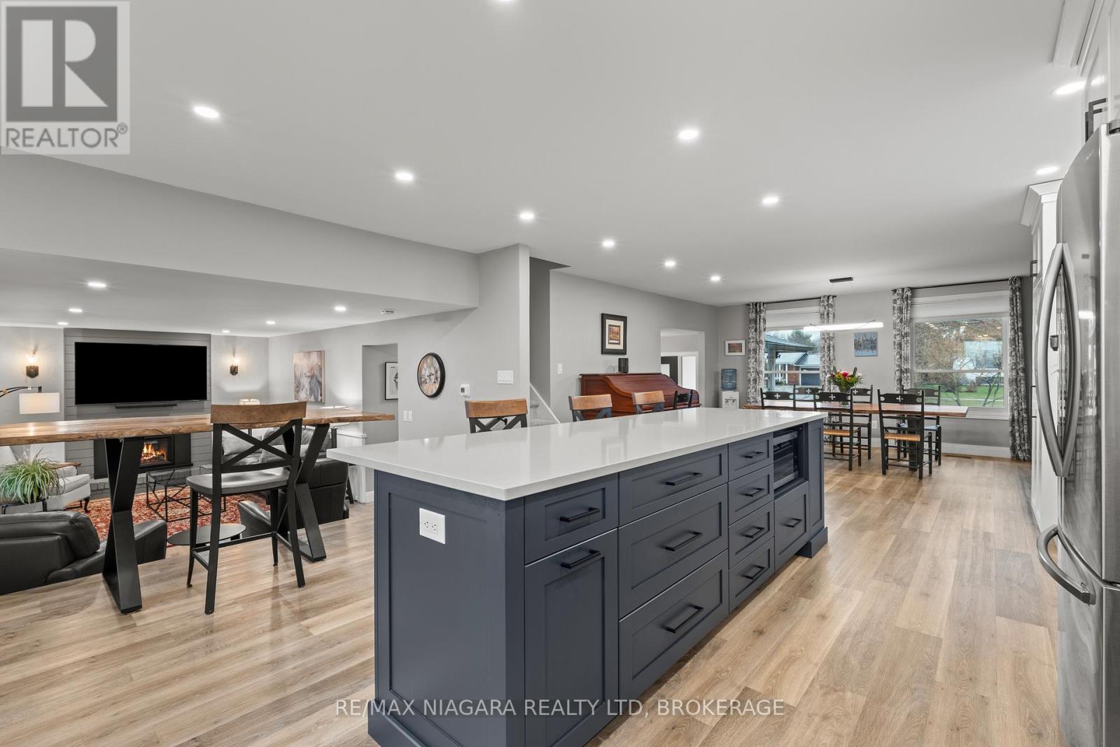 7 Garrison Village Drive, Niagara-On-The-Lake, Ontario  L0S 1J0 - Photo 8 - X12947818