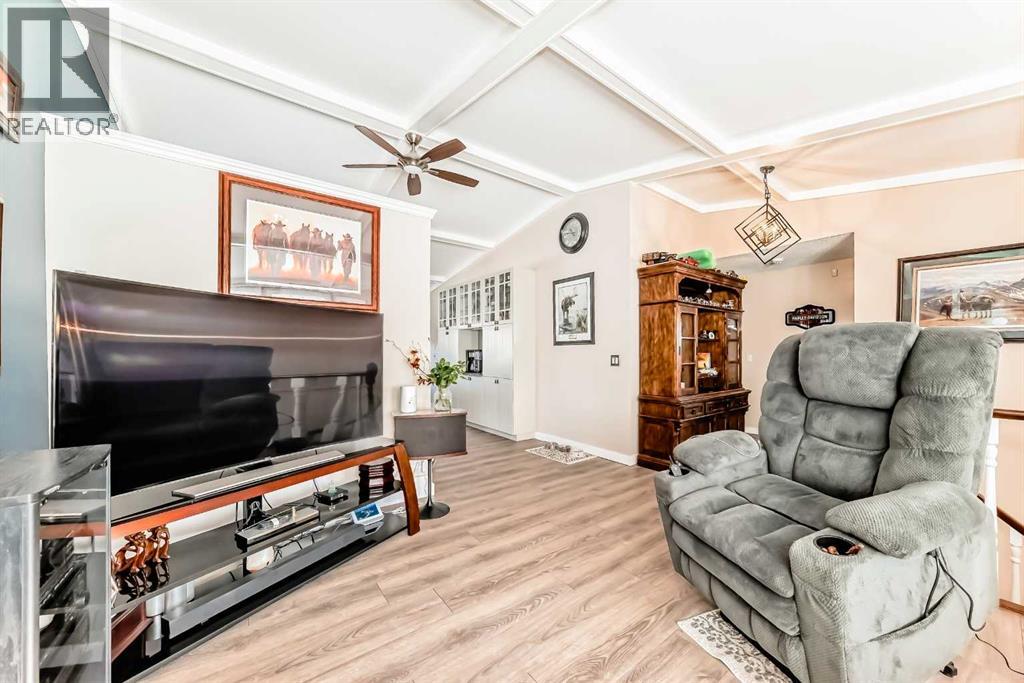 1328 Meadowbrook Drive SE, Airdrie, Alberta  T4A 2A3 - Photo 13 - A2286730