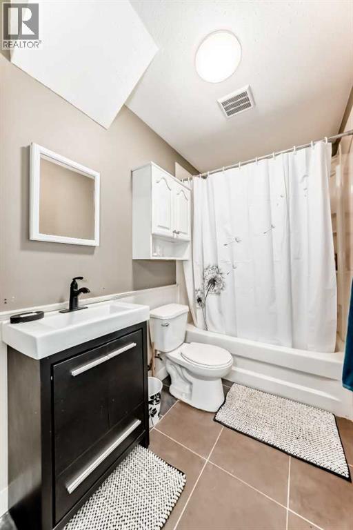 1328 Meadowbrook Drive SE, Airdrie, Alberta  T4A 2A3 - Photo 30 - A2286730