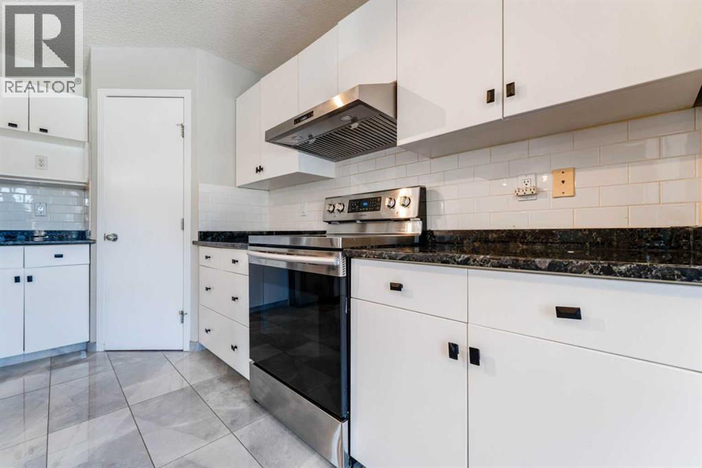 343 Millview Bay SW, Calgary, Alberta  T2Y 3Y1 - Photo 13 - A2295934