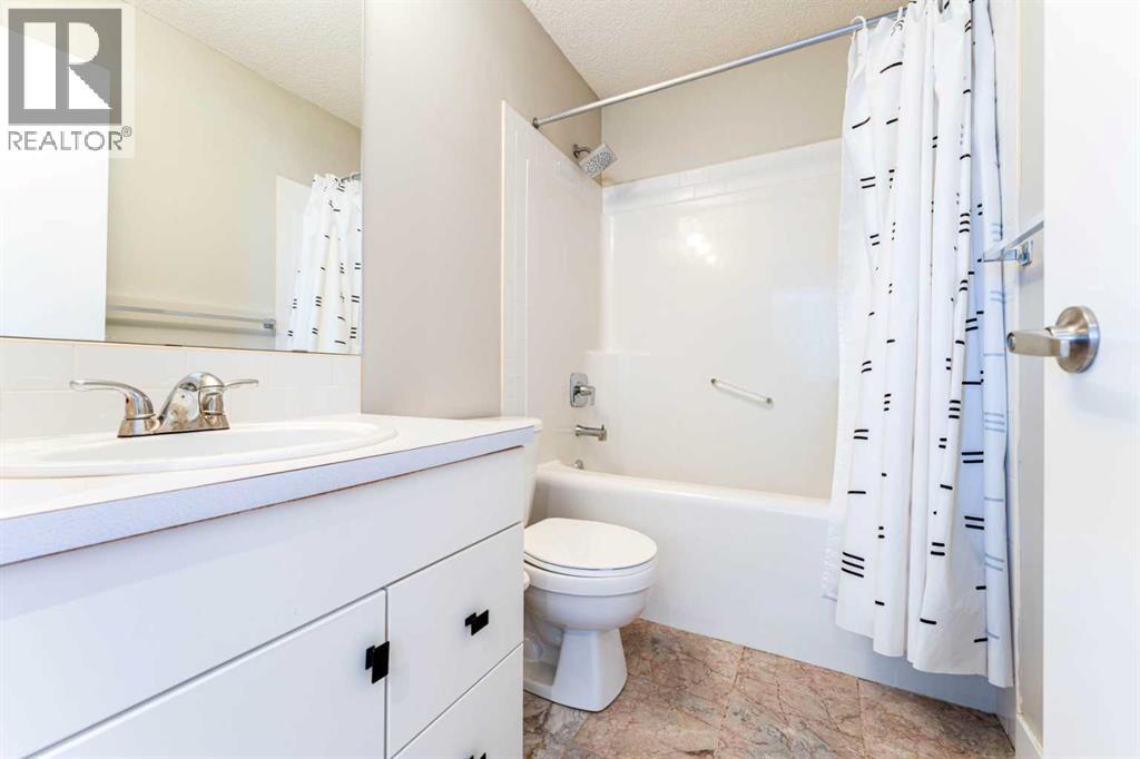 343 Millview Bay SW, Calgary, Alberta  T2Y 3Y1 - Photo 22 - A2295934