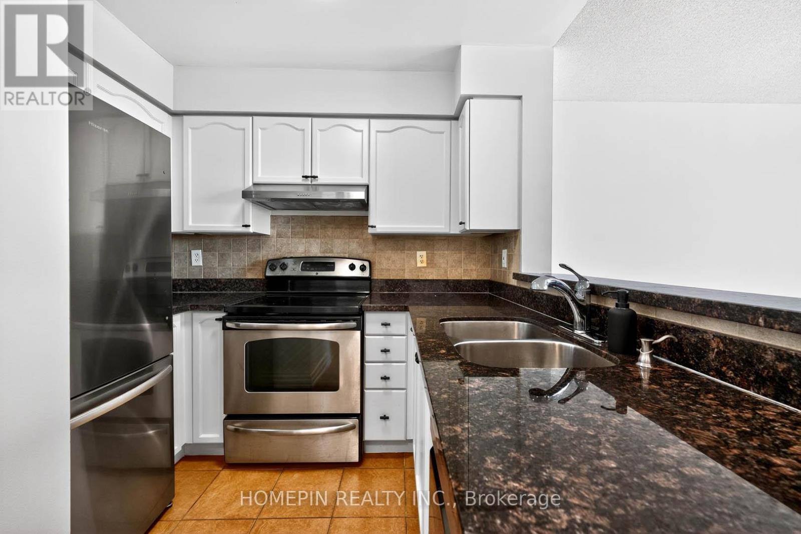 1103 - 39 Oneida Crescent, Richmond Hill, Ontario  L4B 4T9 - Photo 13 - N12947830