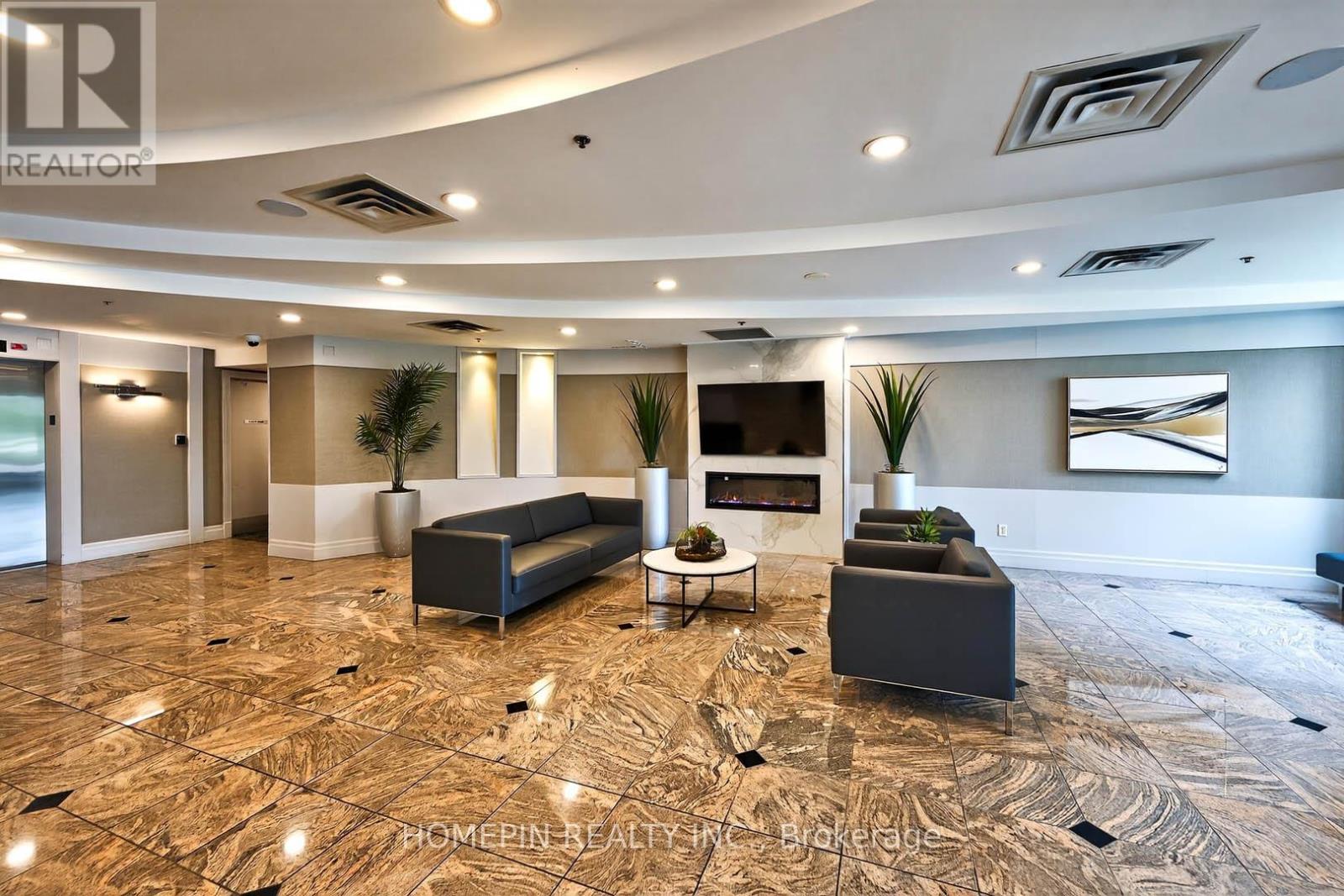 1103 - 39 Oneida Crescent, Richmond Hill, Ontario  L4B 4T9 - Photo 2 - N12947830