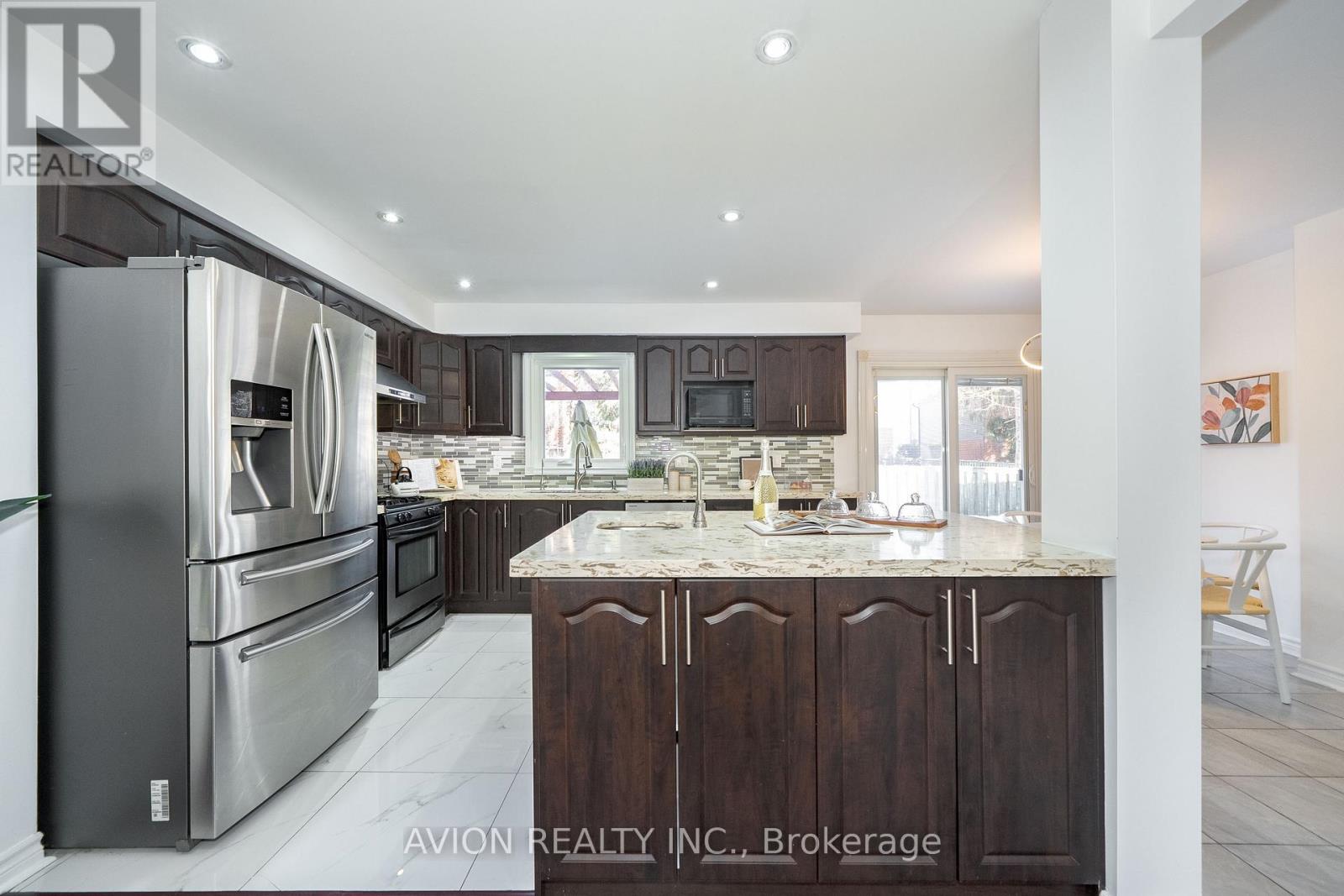 90 Penny Crescent, Markham, Ontario  L3P 5X6 - Photo 9 - N12947850