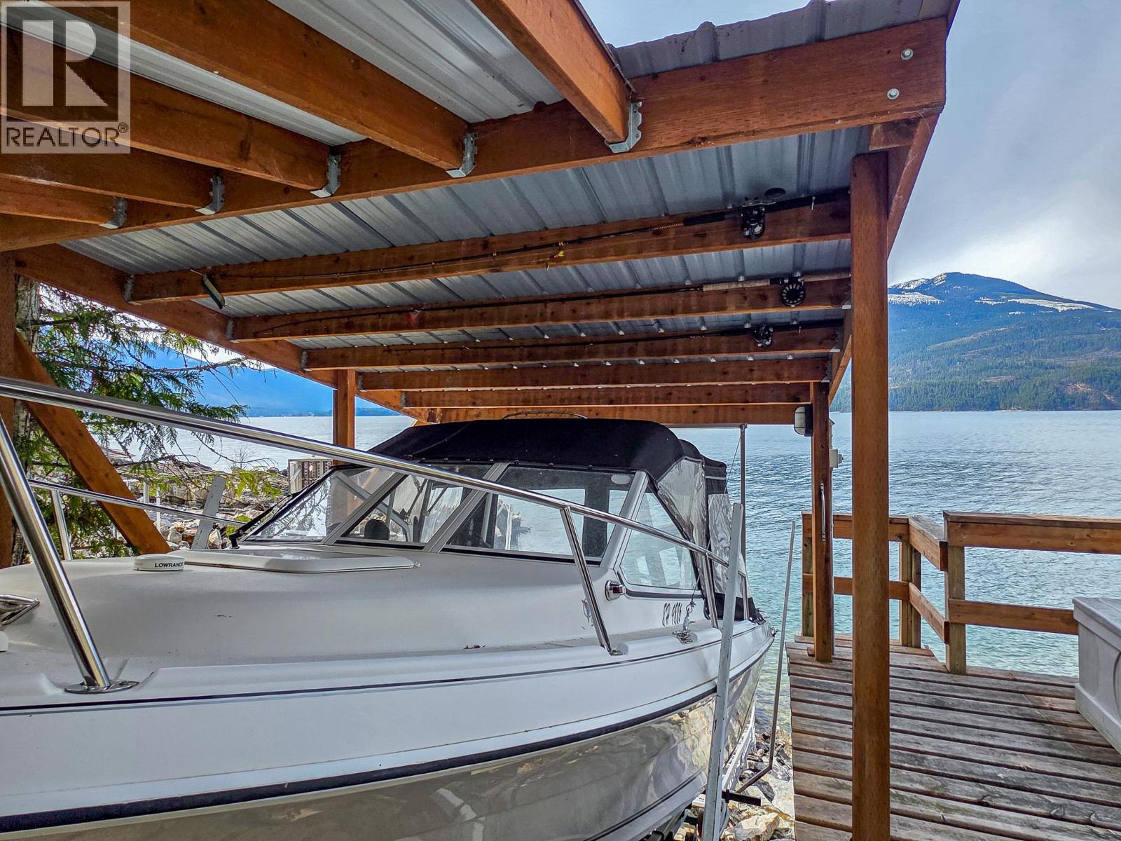 17222 Pilot Bay Road, Kootenay Bay, British Columbia  V0B 1E0 - Photo 39 - 10381328