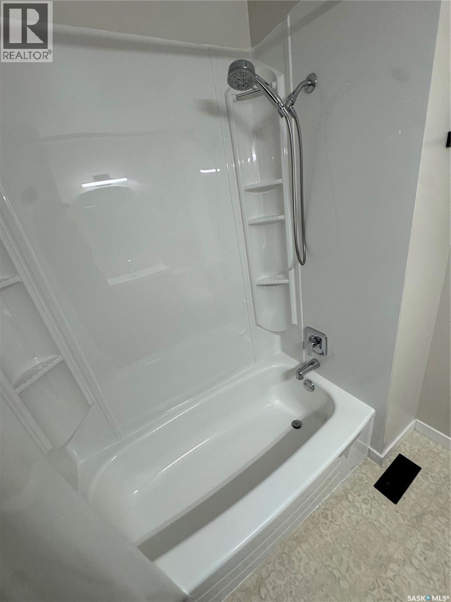 105 4th Avenue N, St. Brieux, Saskatchewan  S0K 3V0 - Photo 33 - SK031811