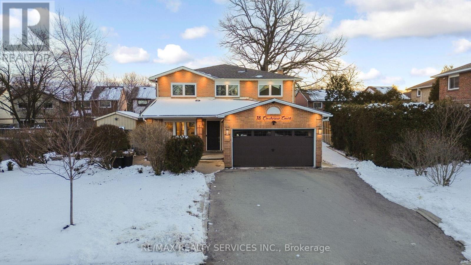 18 CREEKVIEW COURT, Brampton, Ontario