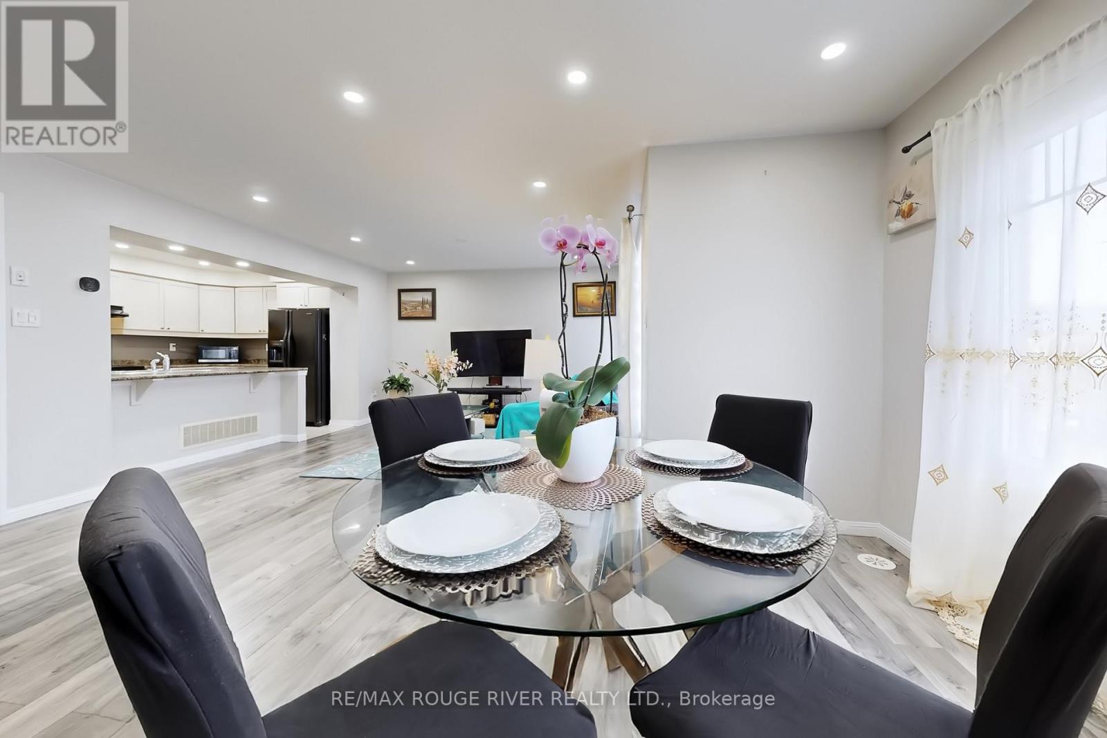 90 Suitor Court, Milton, Ontario  L9T 8R9 - Photo 15 - W12933674