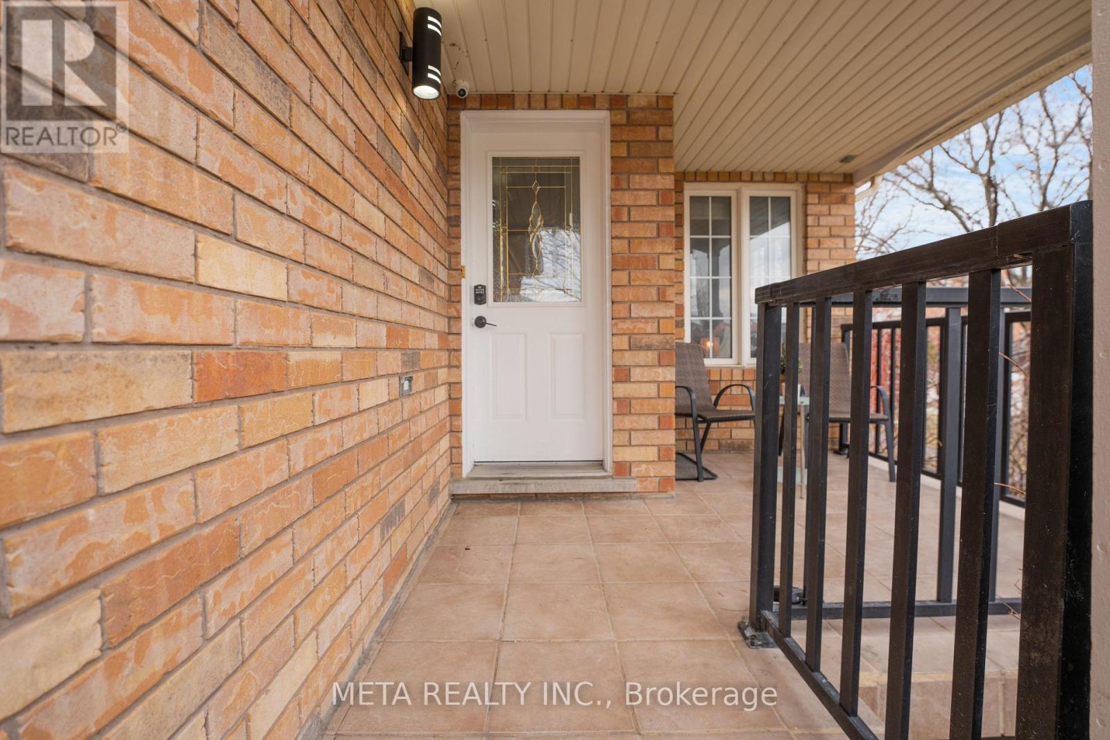 59 Brunswick Street, Brampton, Ontario  L6X 4Y4 - Photo 4 - W12905336