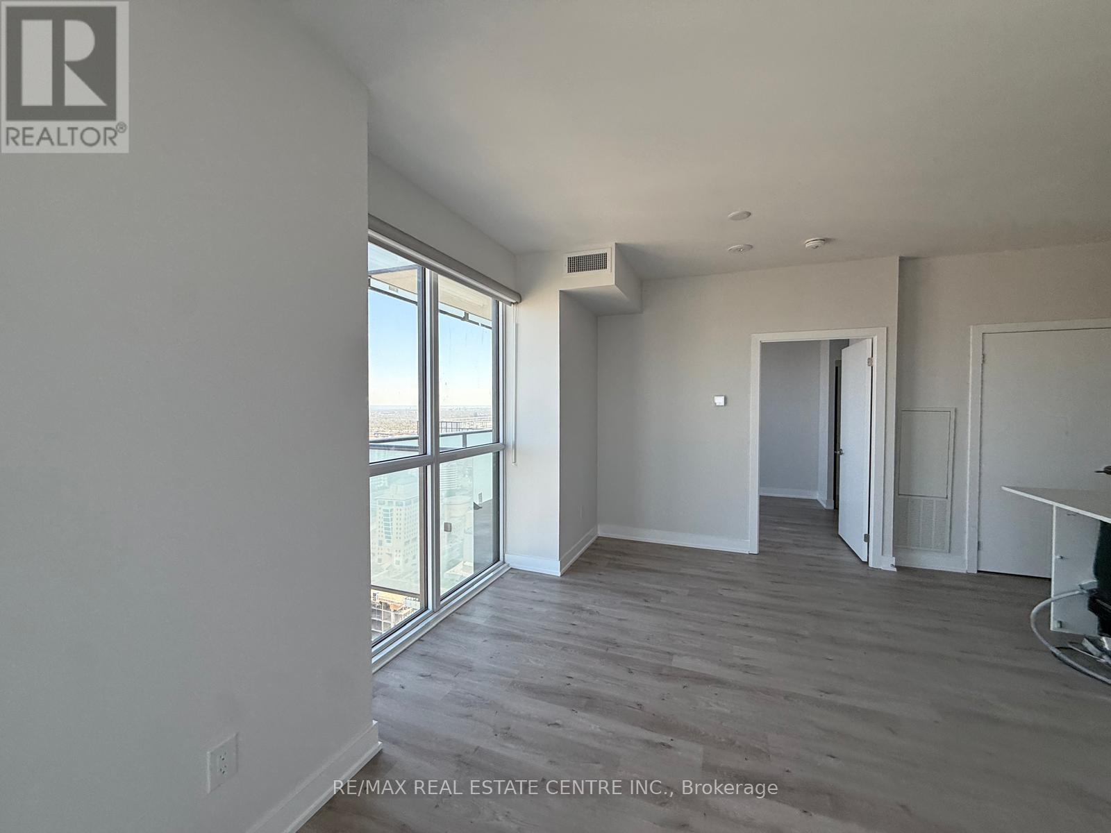 4301 - 430 Square One Drive, Mississauga, Ontario  L5B 0L6 - Photo 13 - W12947772