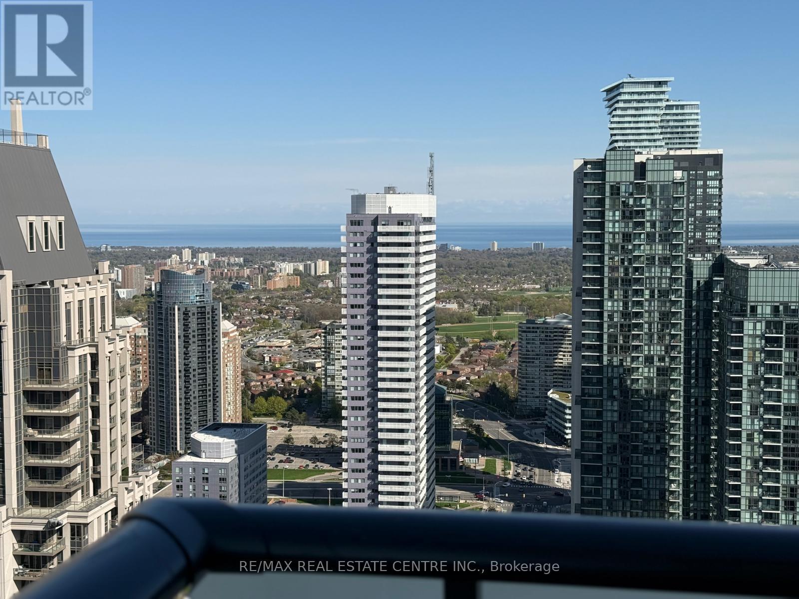 4301 - 430 Square One Drive, Mississauga, Ontario  L5B 0L6 - Photo 14 - W12947772