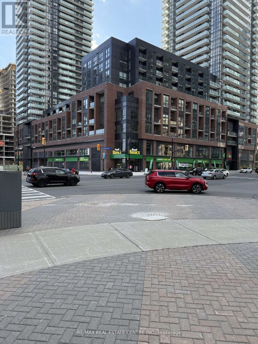 4301 - 430 Square One Drive, Mississauga, Ontario  L5B 0L6 - Photo 2 - W12947772