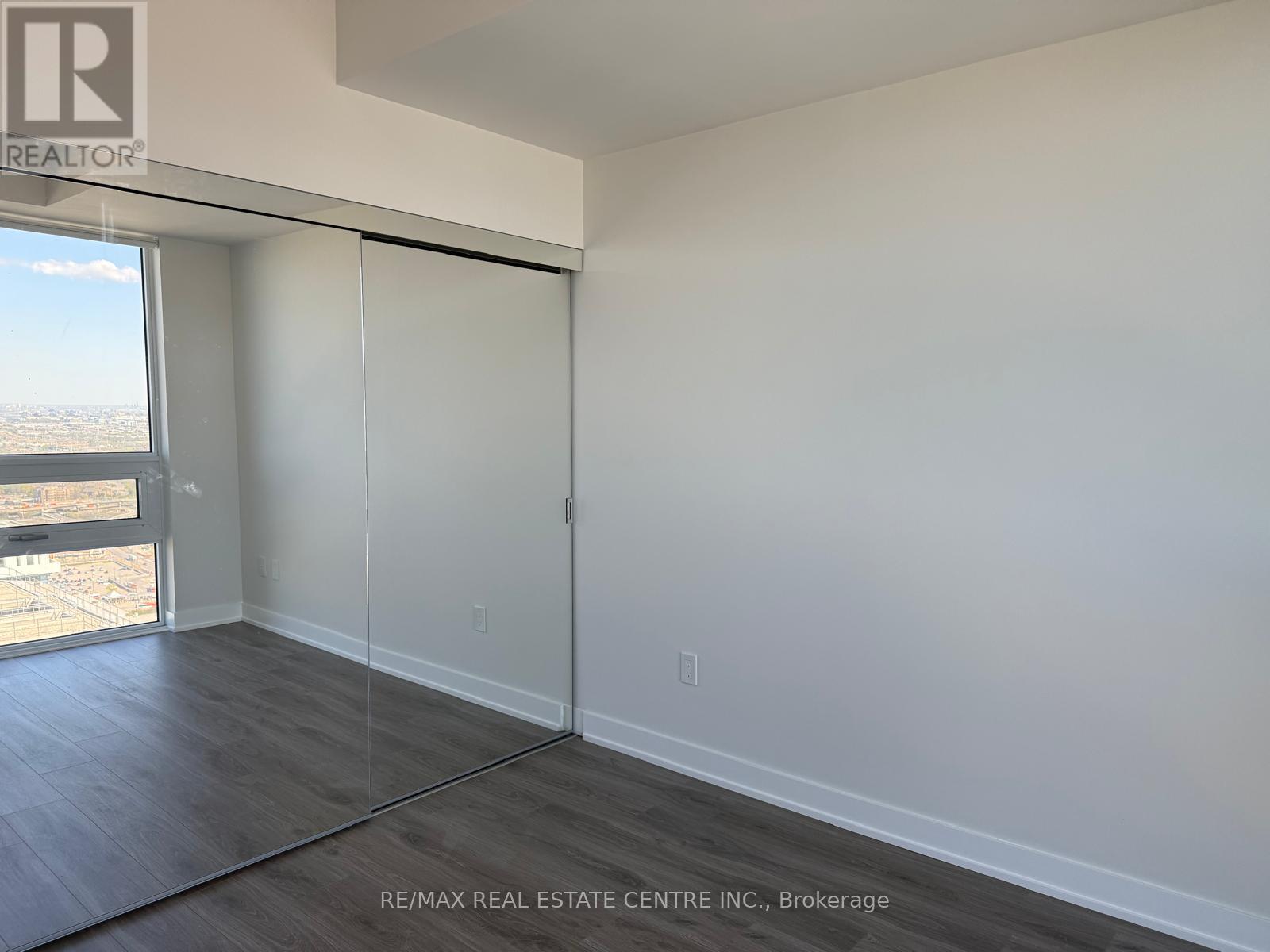 4301 - 430 Square One Drive, Mississauga, Ontario  L5B 0L6 - Photo 23 - W12947772