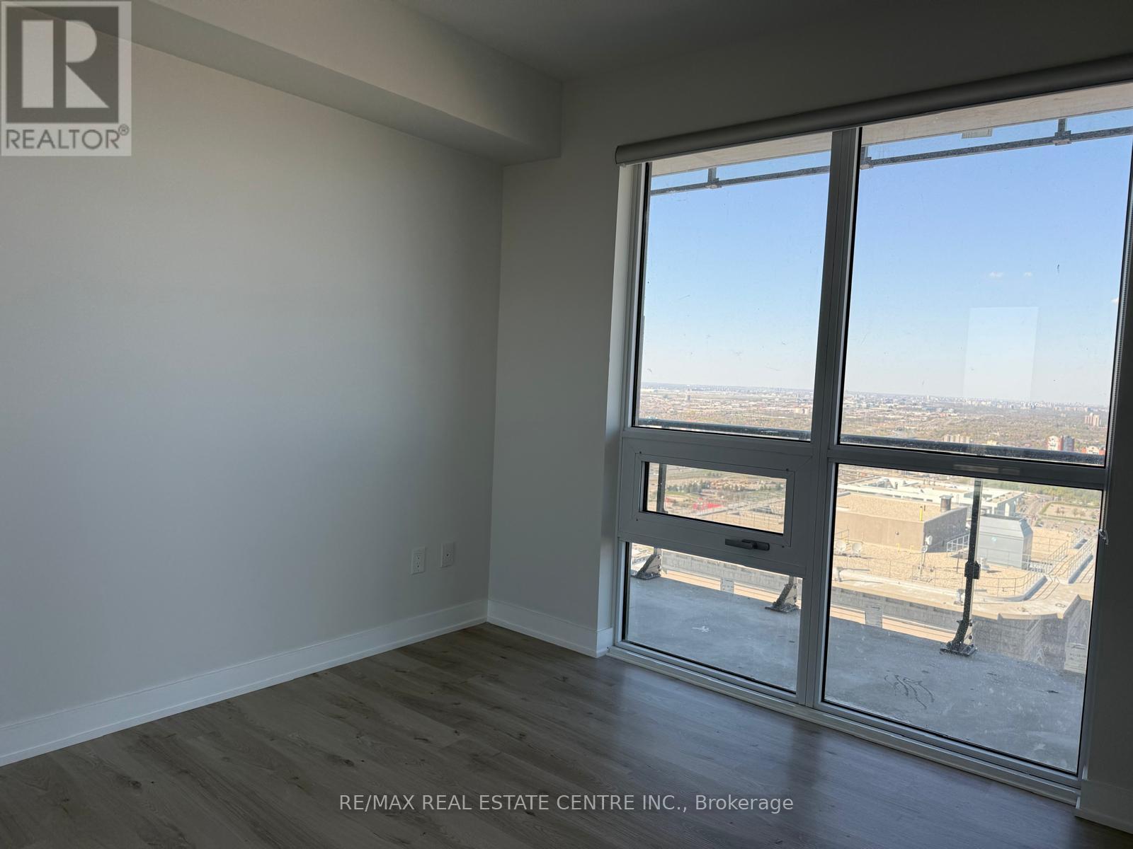 4301 - 430 Square One Drive, Mississauga, Ontario  L5B 0L6 - Photo 25 - W12947772