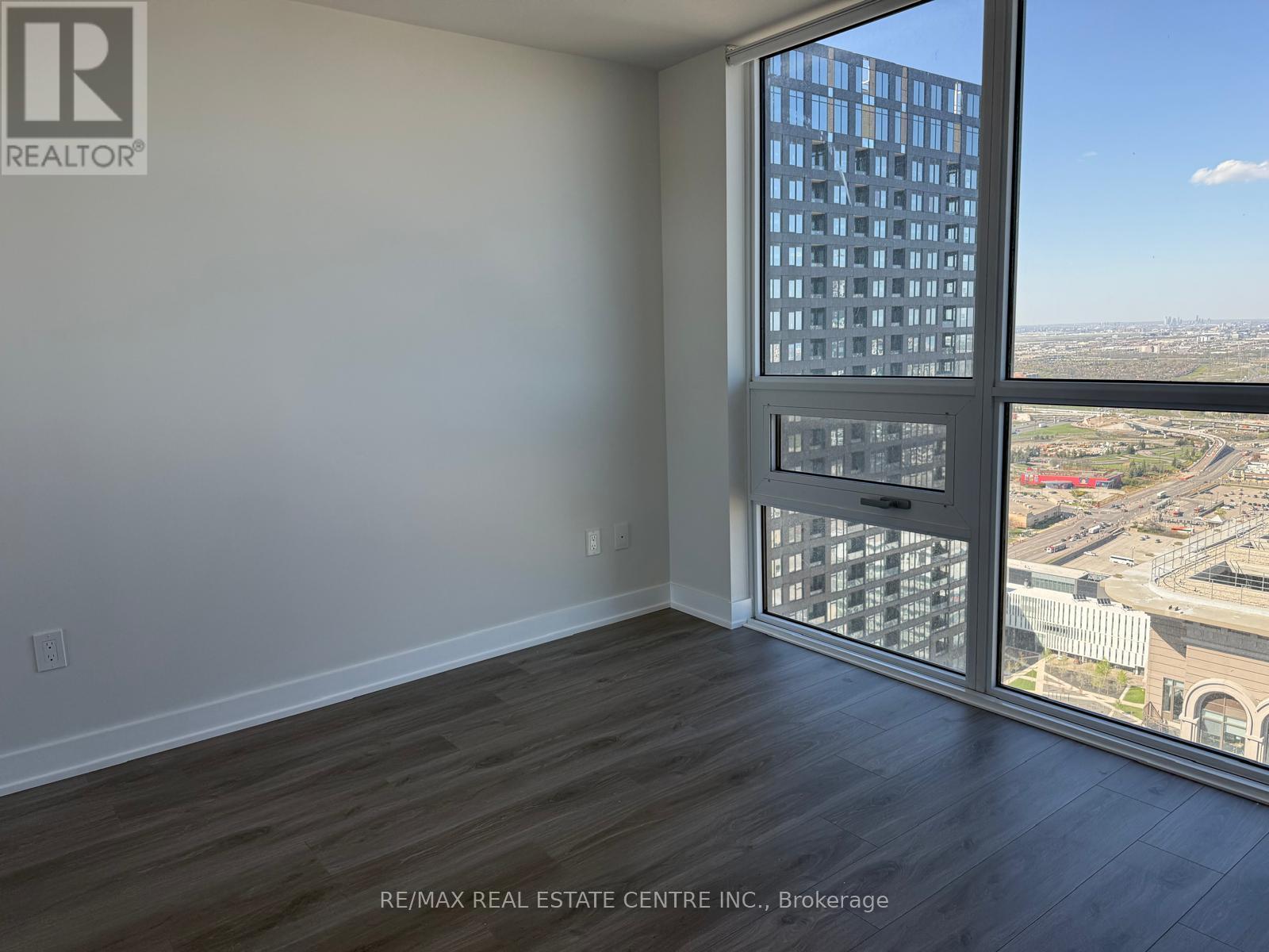 4301 - 430 Square One Drive, Mississauga, Ontario  L5B 0L6 - Photo 27 - W12947772