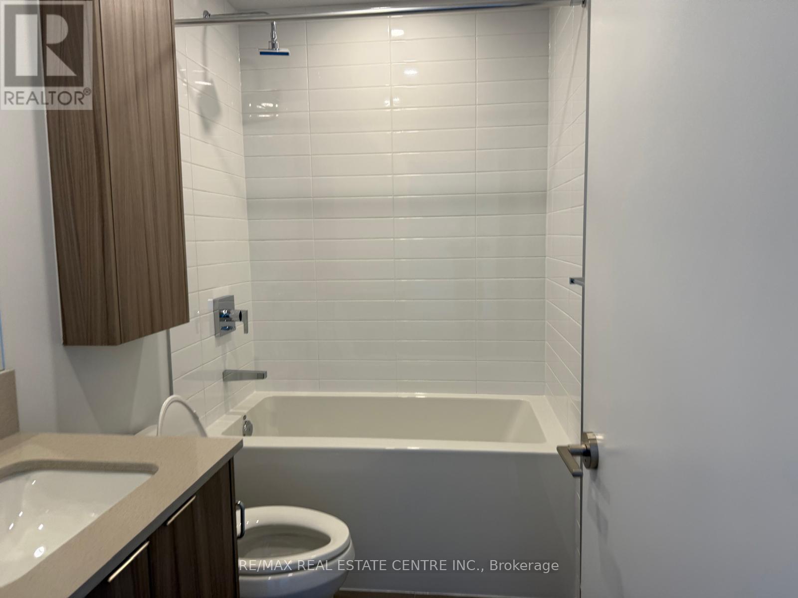 4301 - 430 Square One Drive, Mississauga, Ontario  L5B 0L6 - Photo 30 - W12947772