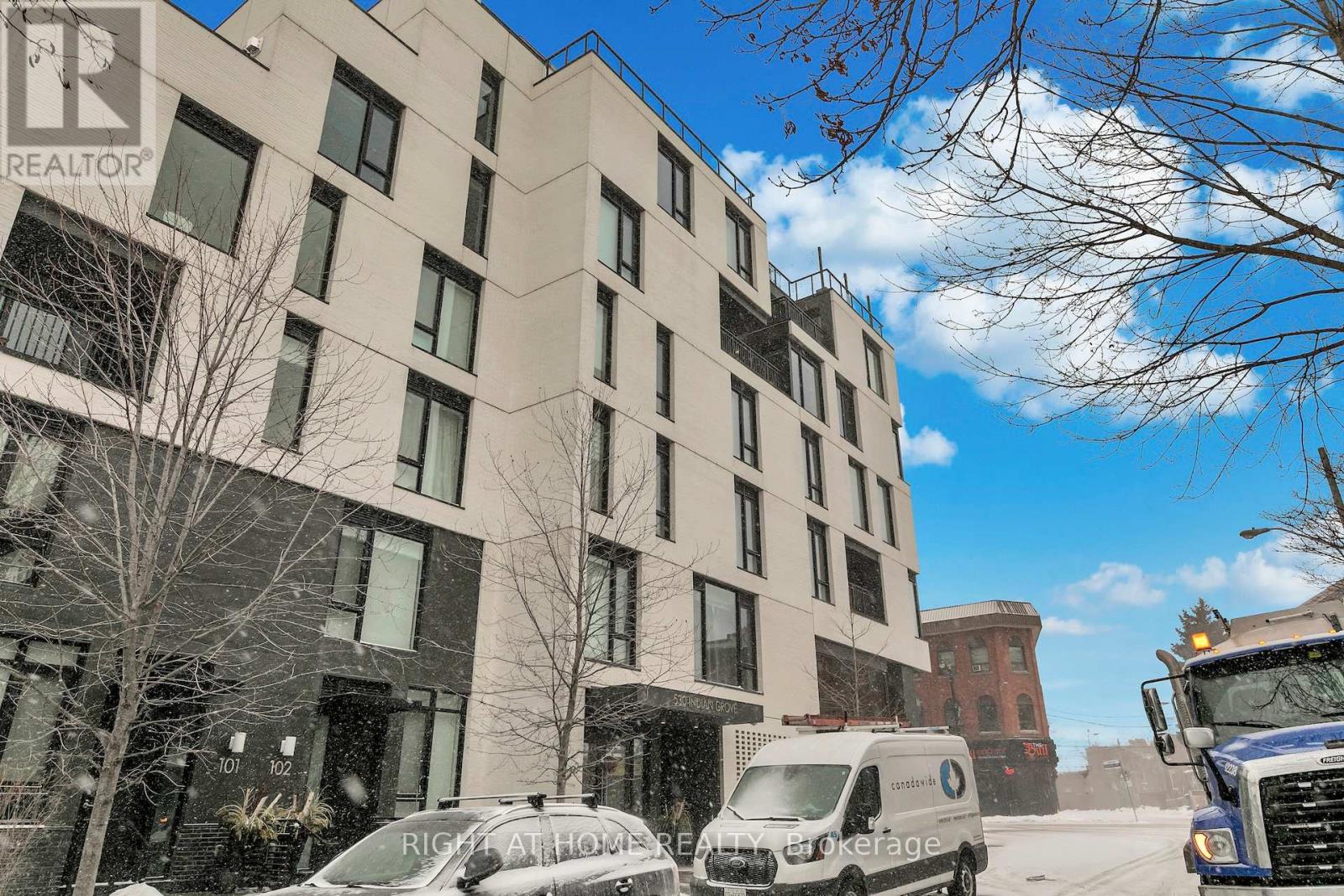 613 - 530 Indian Grove, Toronto, Ontario  M6P 0B3 - Photo 18 - W12947782