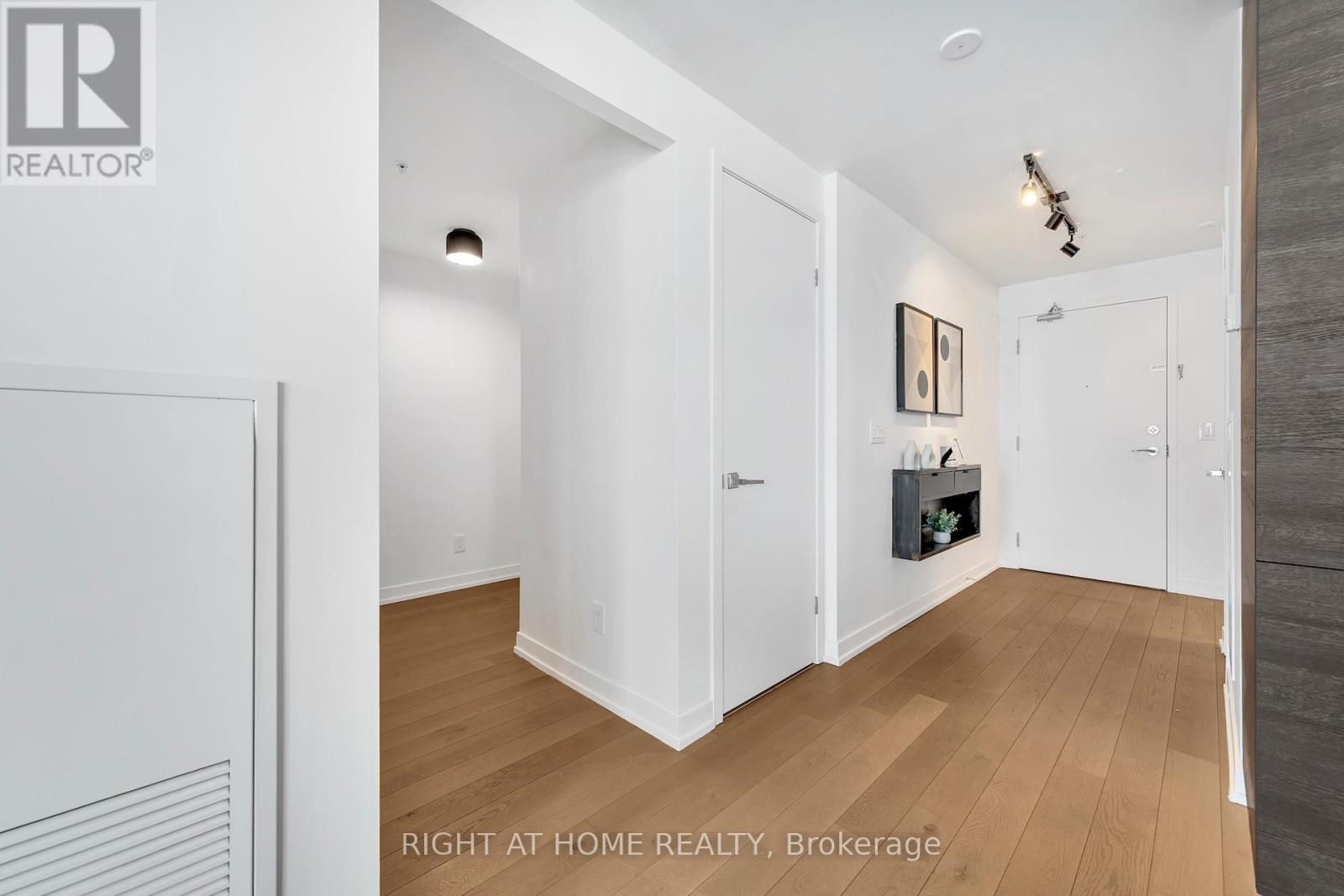 613 - 530 Indian Grove, Toronto, Ontario  M6P 0B3 - Photo 22 - W12947782