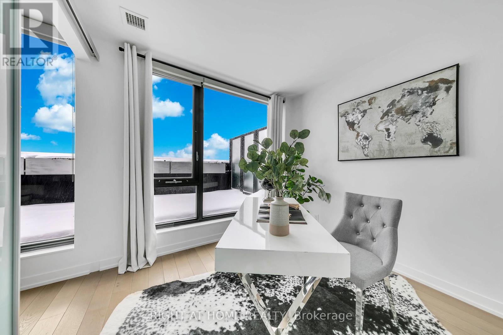 613 - 530 Indian Grove, Toronto, Ontario  M6P 0B3 - Photo 32 - W12947782