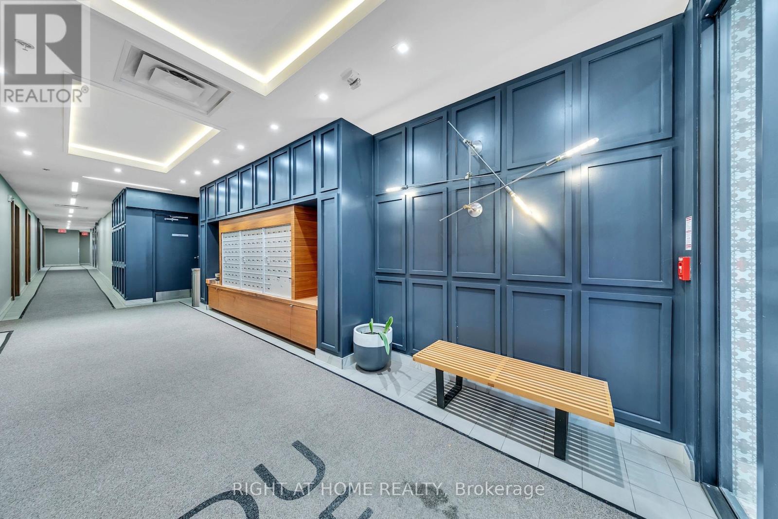 613 - 530 Indian Grove, Toronto, Ontario  M6P 0B3 - Photo 40 - W12947782