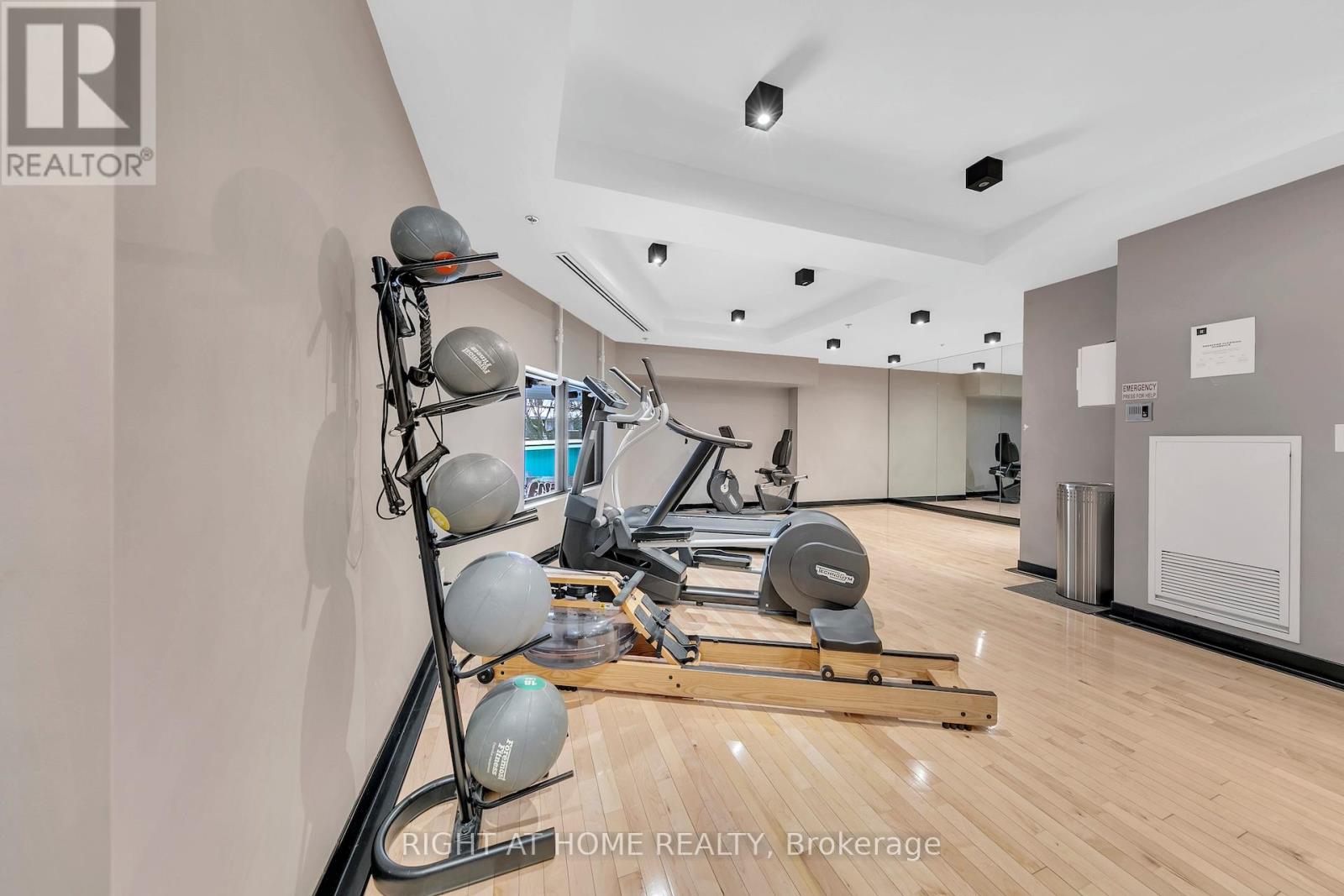 613 - 530 Indian Grove, Toronto, Ontario  M6P 0B3 - Photo 44 - W12947782