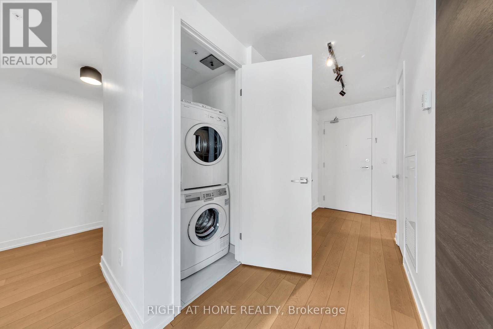 613 - 530 Indian Grove, Toronto, Ontario  M6P 0B3 - Photo 50 - W12947782