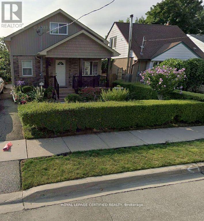 37 Jessie Street, Brampton, Ontario  L6Y 1L5 - Photo 2 - W12947804