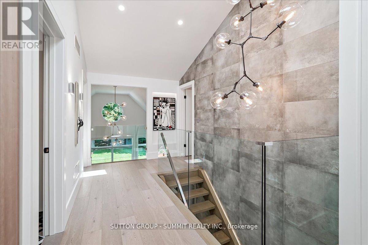 1100 Cedar Grove Boulevard, Oakville, Ontario  L6J 2C4 - Photo 25 - W12947808