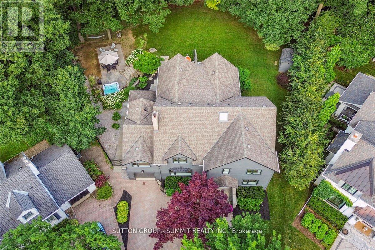 1100 Cedar Grove Boulevard, Oakville, Ontario  L6J 2C4 - Photo 3 - W12947808