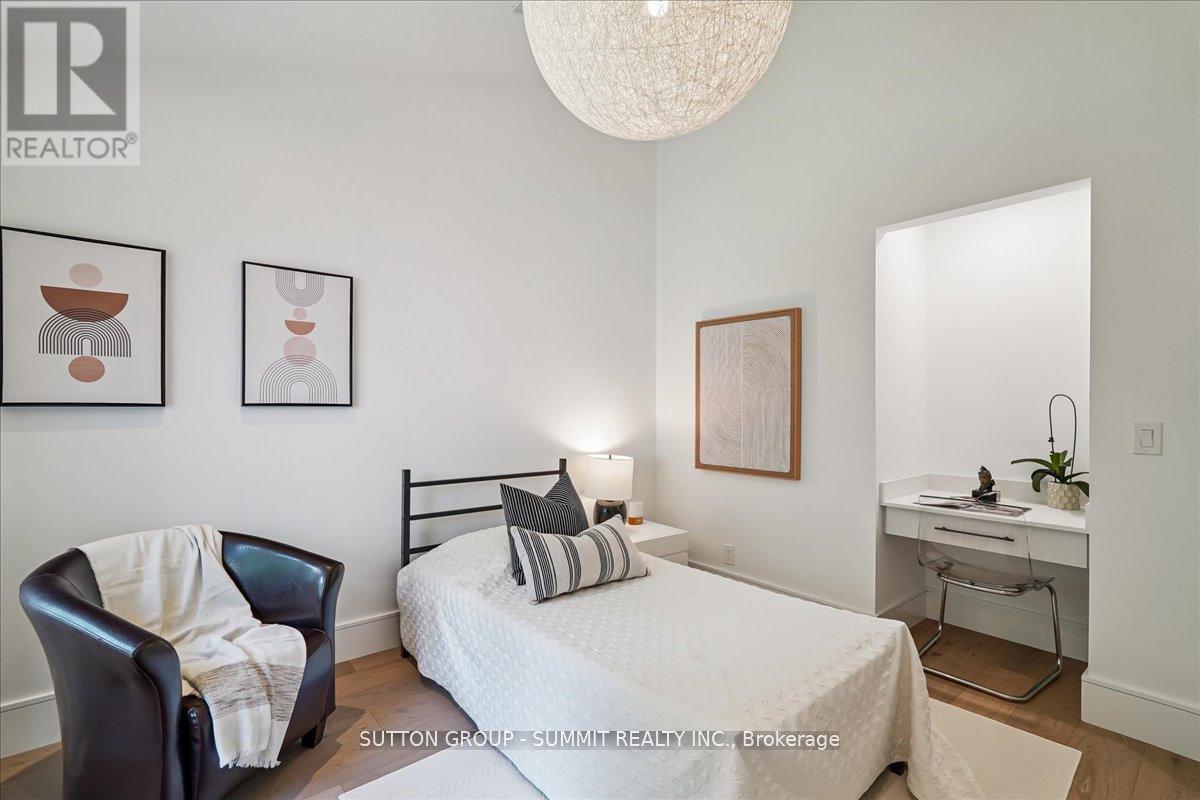 1100 Cedar Grove Boulevard, Oakville, Ontario  L6J 2C4 - Photo 30 - W12947808