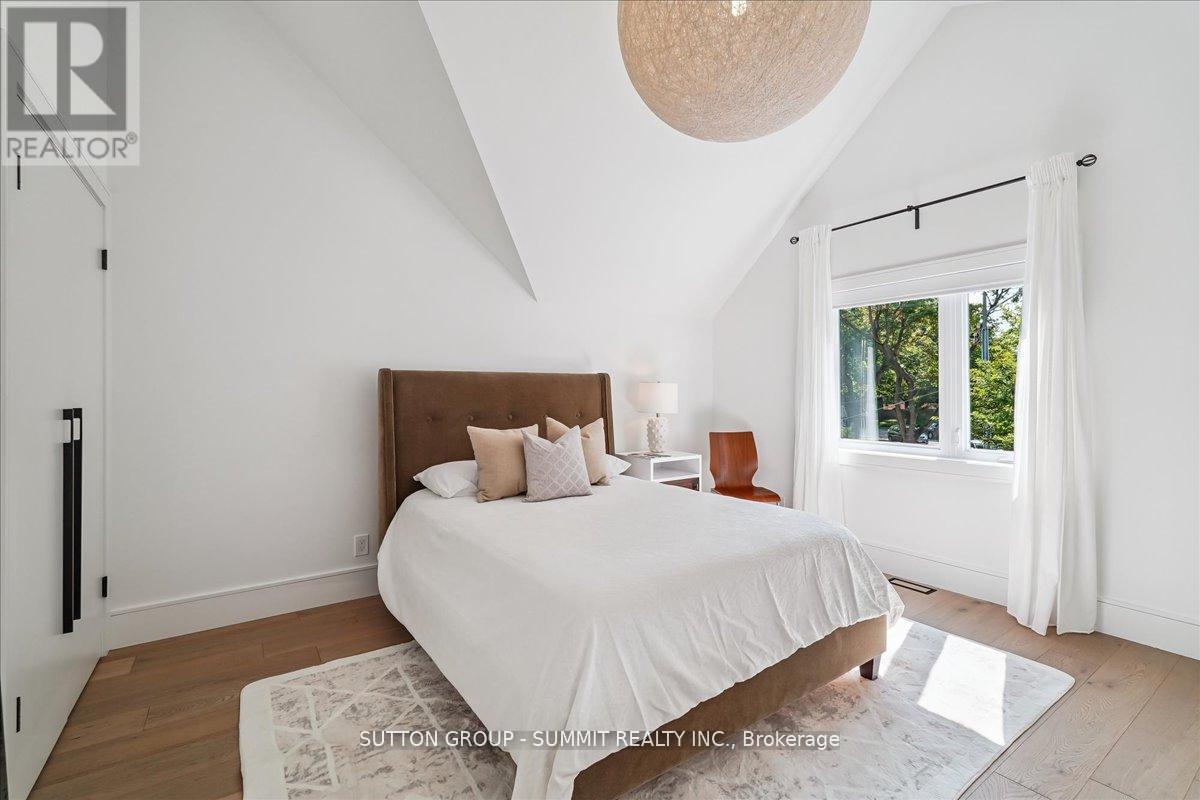 1100 Cedar Grove Boulevard, Oakville, Ontario  L6J 2C4 - Photo 31 - W12947808