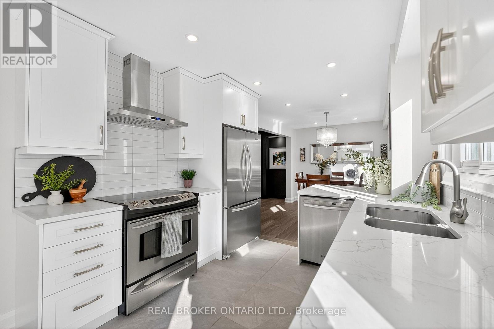 10 Essex Place, Brampton, Ontario  L6T 2A6 - Photo 13 - W12947856