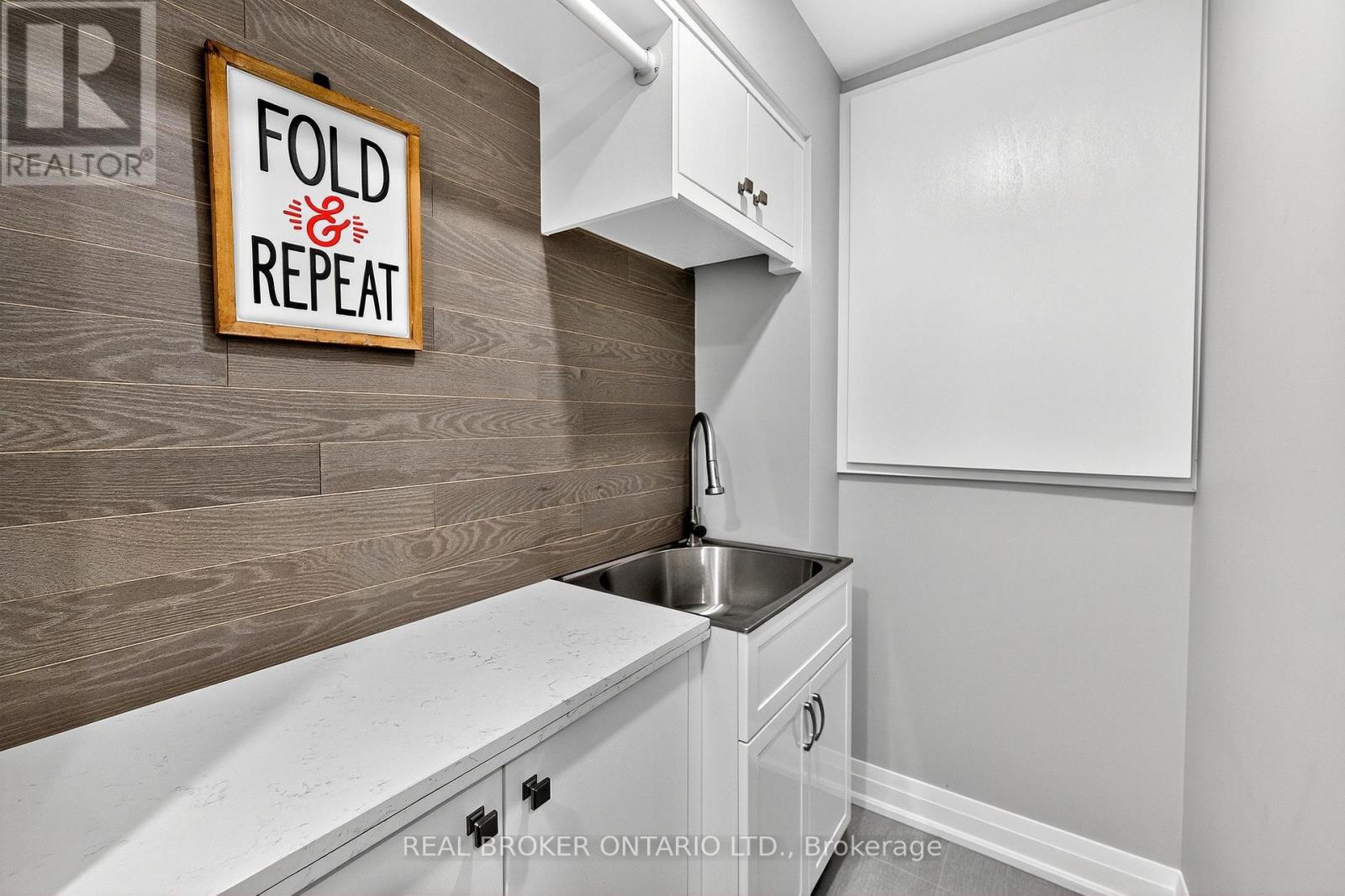 10 Essex Place, Brampton, Ontario  L6T 2A6 - Photo 35 - W12947856