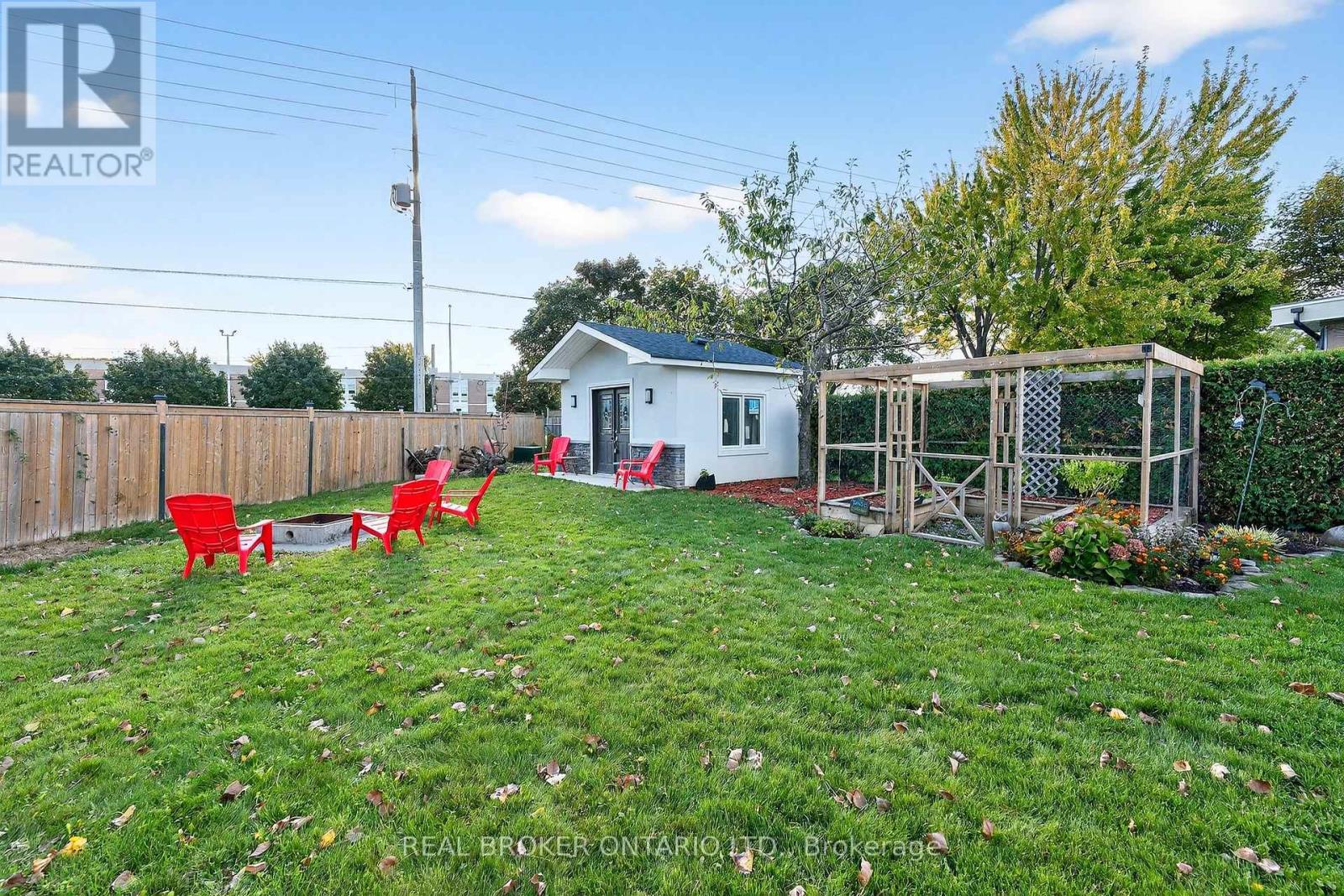 10 Essex Place, Brampton, Ontario  L6T 2A6 - Photo 43 - W12947856